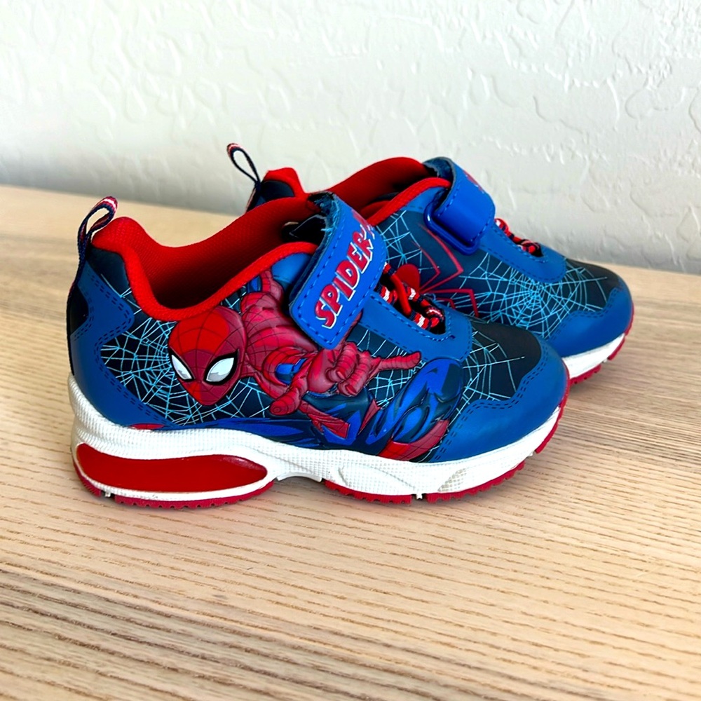 Marvel / Disney Spider-Man light up sneakers / shoes